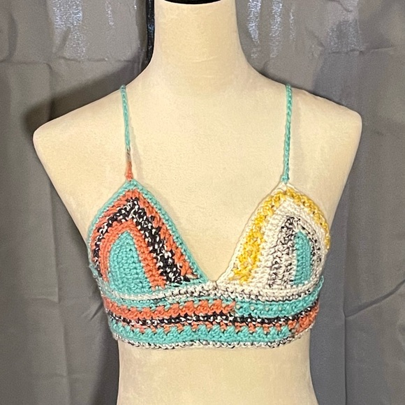 Painted Canyon Boho Beach Festival Halter Bikini Top Hand Crochet 

XSmall/Small - Picture 1 of 2